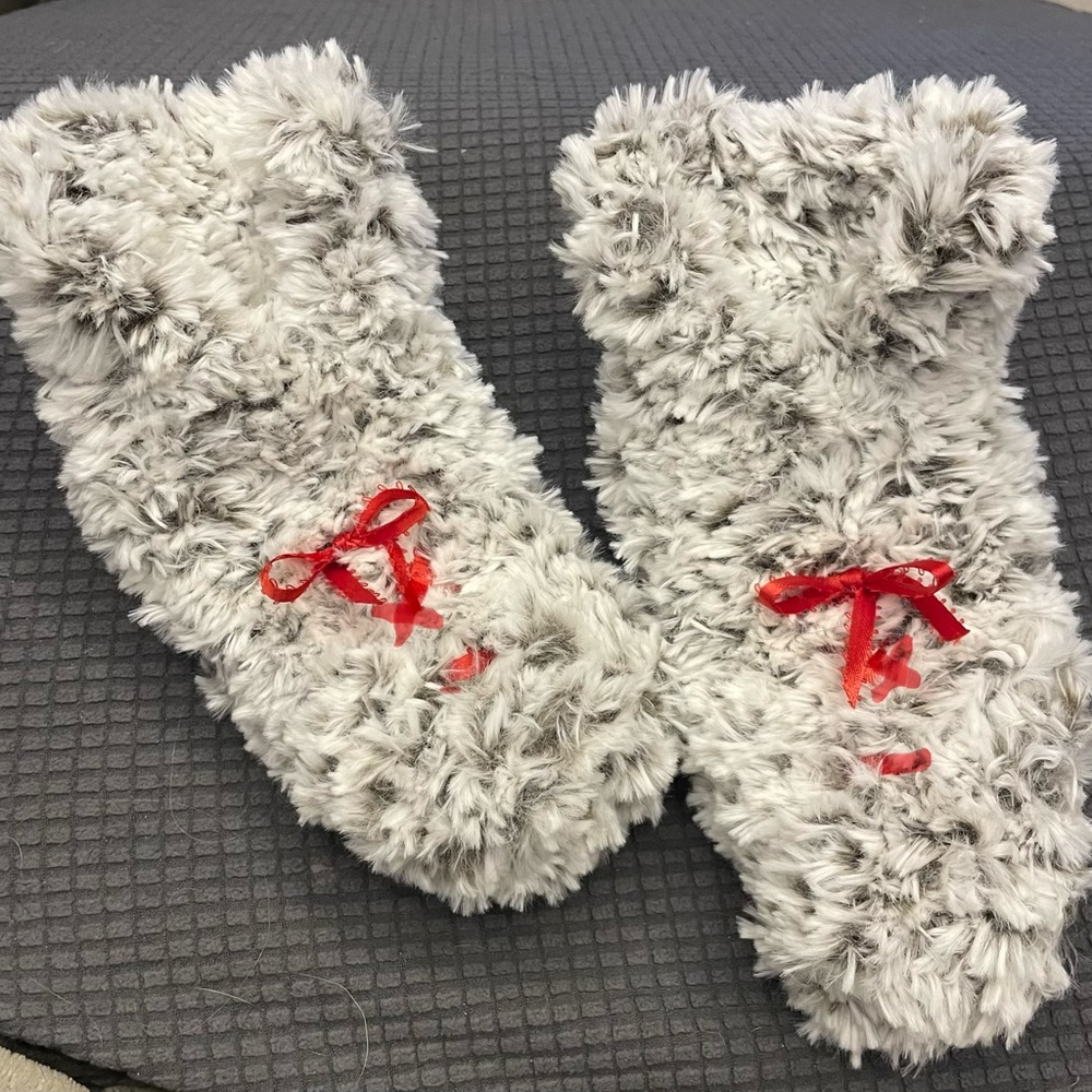 Cozy Gray Faux Fur Toddler Slippers with Red Bow